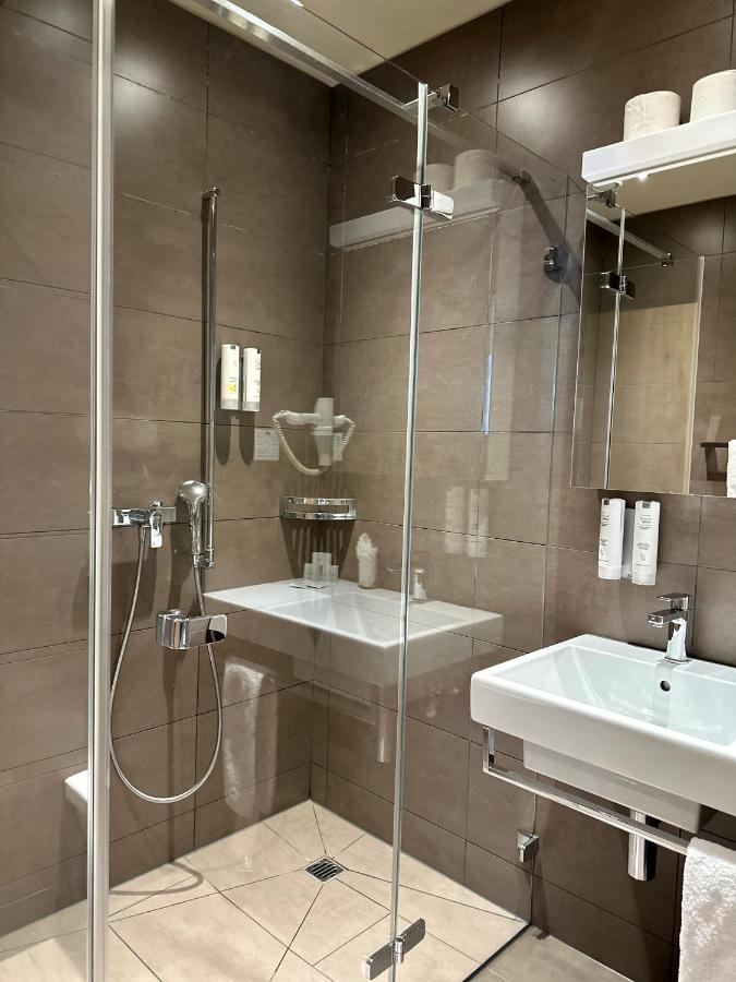 Plaza Hotel Winterthur Bagian luar foto